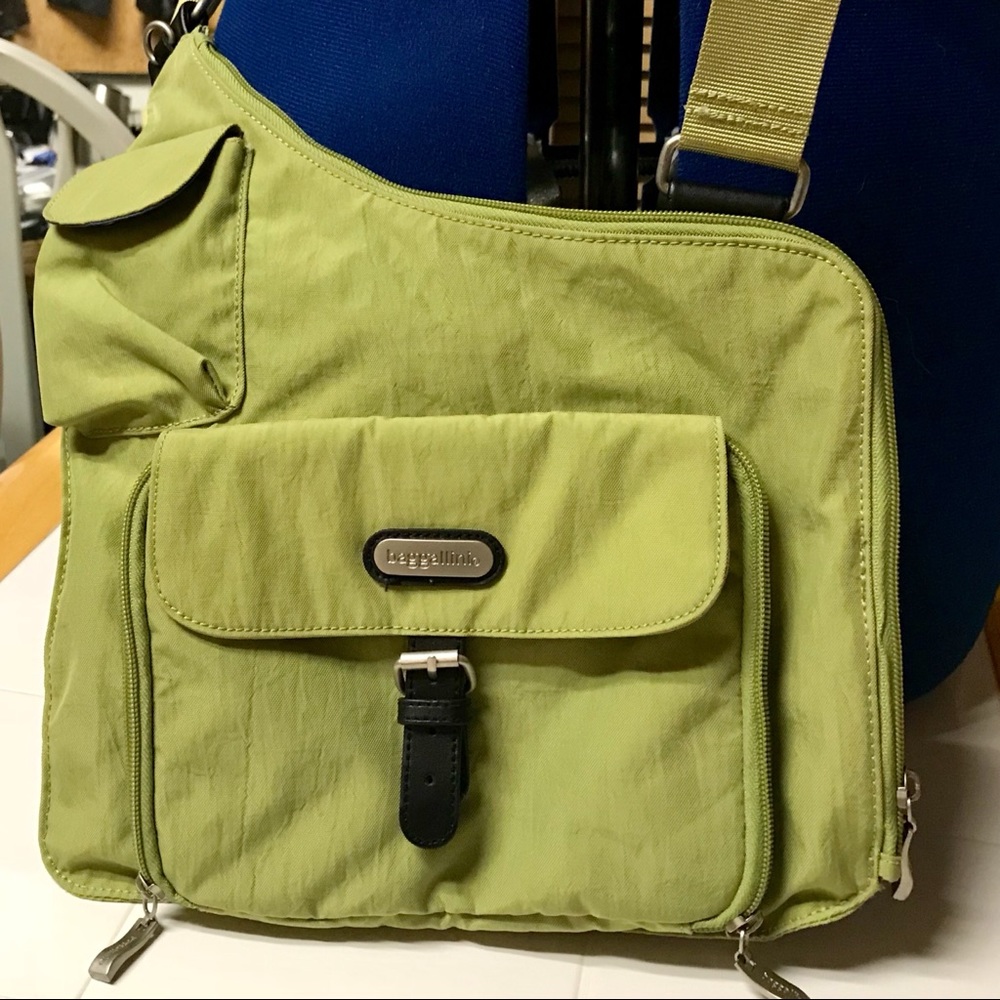 ON HOLD Baggallini Crossbody Purse-lime/periwinkle